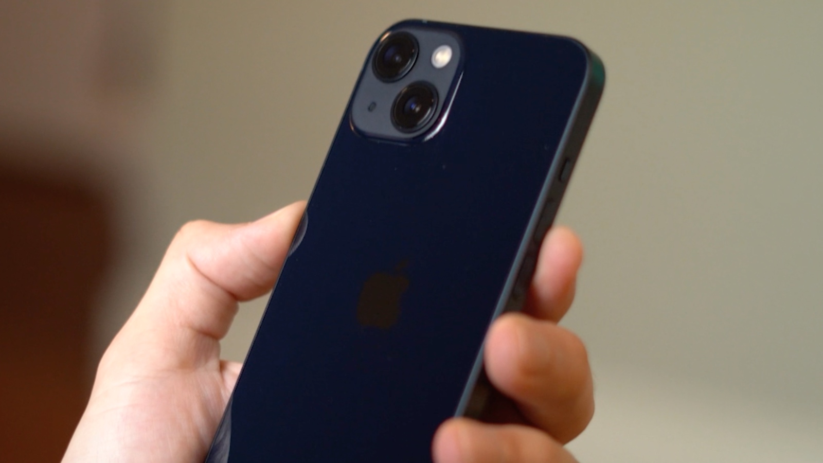 iPhone 13 Meia-noite 128GB: Análise Completa para Saber se Vale o Investimento